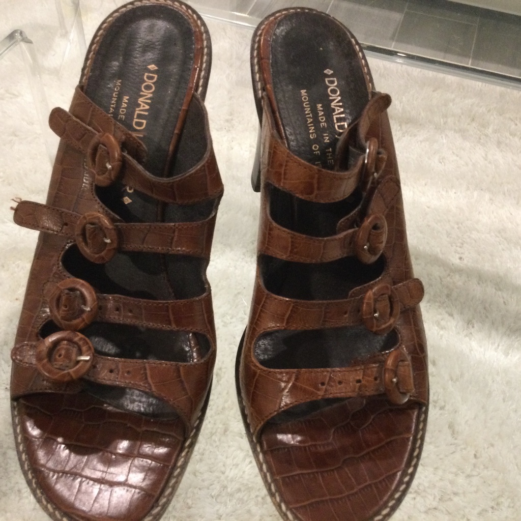 Donald J. Pilner, Snake Skin, Brown